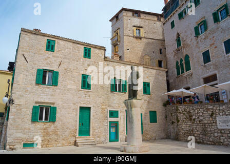 Juraj Dalmatinac, Giorgio da Sebenico, Georgius Mathei Dalmaticus memorial, Trg Republike Hrvatske, città vecchia di Sibenik, Dalmazia, Croazia Foto Stock