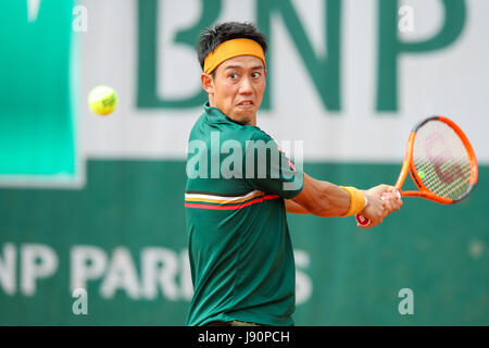 Parigi, Francia. Il 30 maggio 2017. Kei Nishikori (JPN) Tennis : Kei Nishikori del Giappone durante gli Uomini Singoli Primo turno match di tennis aperto francese torneo contro Thanasi Kokkinakis di Australia al Roland Garros di Parigi, Francia . Credito: AFLO/Alamy Live News Foto Stock