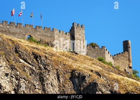 Tourbillon del castello sul colle di Sion, Canton Vallese, Svizzera. Foto Stock