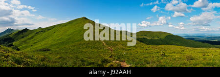 Hill, nazionale polacco, lucidatura, riserva, mountain, prato verde, blu, a piedi, Foto Stock