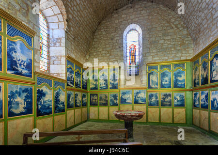 Francia, Tarn et Garonne, Lauzerte, etichettati Les Plus Beaux Villages de France, Saint-Barthelemy Chiesa, camaieux da Giuseppe Ingres Foto Stock