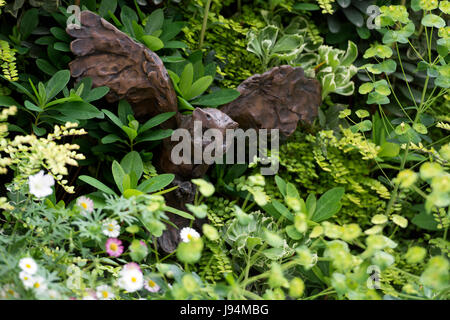 Il gufo scultura, Corte Campana, Stratford-upon-Avon, Warwickshire, Inghilterra, Regno Unito Foto Stock