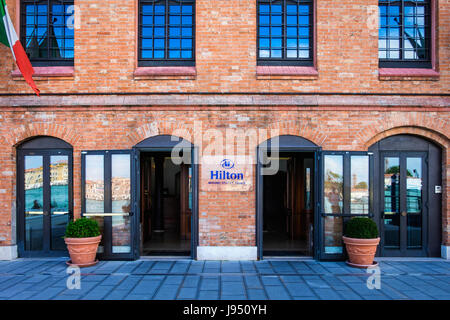 Venezia Giudecca. Luxury Hotel Hilton di vecchio e restaurato Molino Stucky edificio, nuovo impiego per il vecchio mulino di farina,alloggio a cinque stelle per chi viaggia Foto Stock