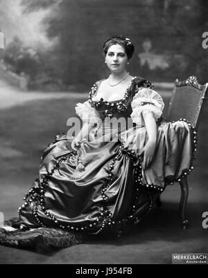 MATA HARI (1876-1917) danzatrice olandese e tedesco spy fotografata ad Amsterdam nel 1915 Foto Stock