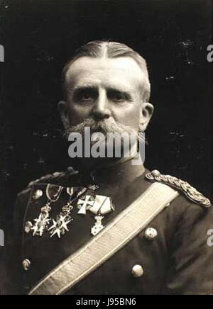 Un ritratto di Valdemar Raabye di Marius Christensen, che mostra le qualità dettagliate e realistiche tipiche dell'opera di Christensen. Il dipinto riflette il realismo e la raffinata attenzione alle singole caratteristiche. Foto Stock