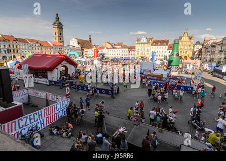 Ceske Budejovice, Repubblica Ceca. 03 Giugno, 2017. La Mezza Maratona 2017 in Ceske Budejovice, Repubblica Ceca, 3 giugno 2017. Credito: Petr Skrivanek/CTK foto/Alamy Live News Foto Stock