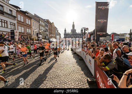 Ceske Budejovice, Repubblica Ceca. 03 Giugno, 2017. La Mezza Maratona 2017 in Ceske Budejovice, Repubblica Ceca, 3 giugno 2017. Credito: Petr Skrivanek/CTK foto/Alamy Live News Foto Stock