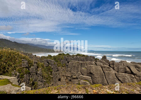 Vista del pancake formazioni di roccia - punakaiki isola del sud della Nuova Zelanda Foto Stock