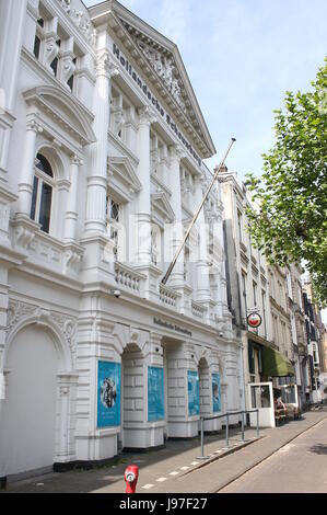 De Hollandsche Schouwburg a Amsterdam, Paesi Bassi a Plantage Middenlaan. In WW II una deportazione centro. Ora parte del Museo della Storia Ebraica. Foto Stock