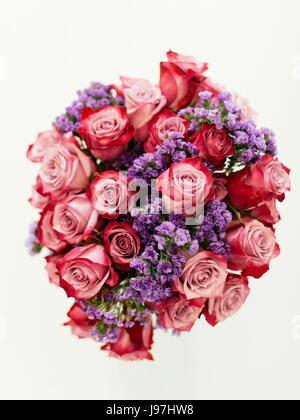 Bouquet di rose rosse Foto Stock