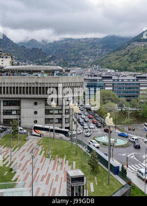 Andorra La Vella, capitale dello stato di Andorra, scultura dell'artista Jaume da Plensa a Foto Stock