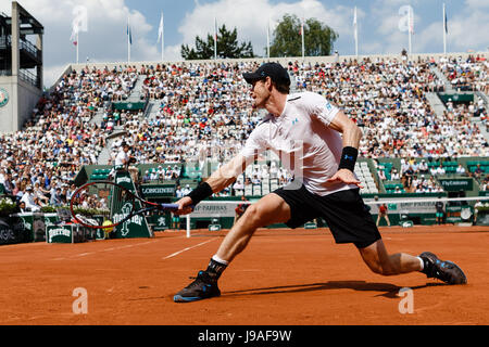 Parigi, Francia, 1 Giugno 2017: Andy Murray è in azione durante il suo secondo round in abbinamento al 2017 Tennis Open di Francia del Roland Garros di Parigi. Credito: Frank Molter/Alamy Live News Foto Stock