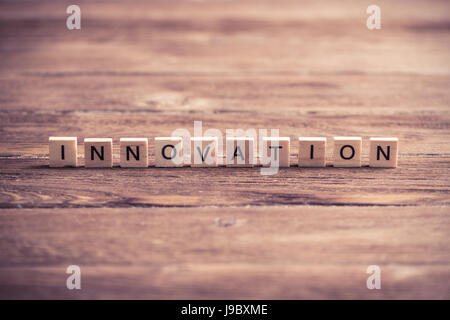 L'innovazione a scrabble word Foto Stock