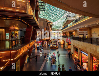 Golden terrazze Shopping Mall interni, centro città, Varsavia, Masovian voivodato, Polonia, Europa Foto Stock