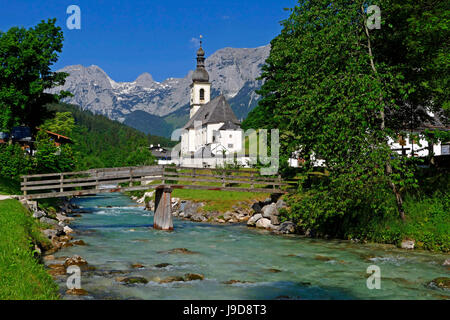 Chiesa Parrocchiale contro Reiteralpe, Ramsau, Alta Baviera, Baviera, Germania, Europa Foto Stock