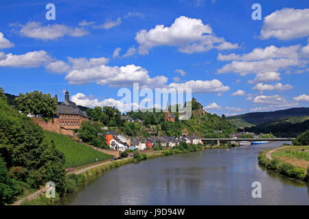 Città di Saarburg sul fiume della Saar e della Renania Palatinato, della Germania, Europa Foto Stock