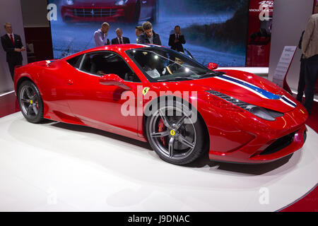 Francoforte, Germania - Sep 13: Nuova Ferrari 458 Speciale a la IAA Salone Internazionale dell'automobile il Sep 13, 2013 a Francoforte in Germania. In tutto il mondo Foto Stock