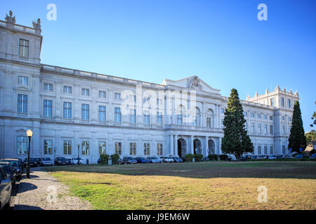 Lisbona, Portogallo - circa ottobre, 2016: l'Ajuda palazzo nazionale a Belem vicino a Lisbona, Portogallo Foto Stock