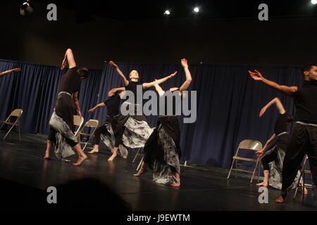 La danza contemporanea le prestazioni Foto Stock