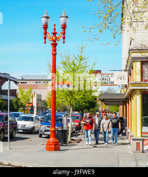 Street View di Portland Chinatown - Portland - OREGON - 16 aprile 2017 Foto Stock