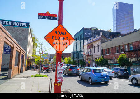 Street View di Portland Chinatown - Portland - OREGON - 16 aprile 2017 Foto Stock