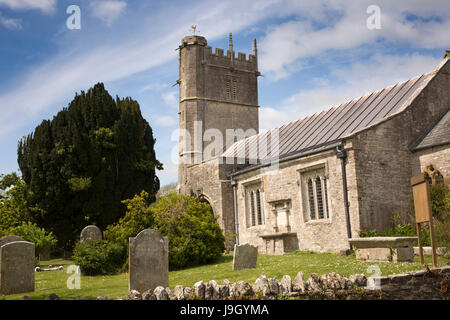Regno Unito Inghilterra, Dorset, Portesham, San Pietro la Chiesa Parrocchiale e il cimitero di Front Street Foto Stock