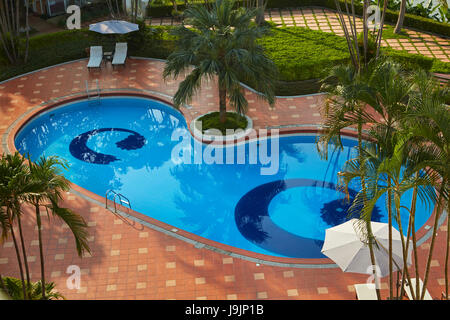 Piscina, Century Riverside Hotel Hue, Thua Thien-Hue Provincia, North Central Coast, Vietnam Foto Stock