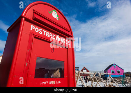 La Groenlandia, Disko Bay, Ilulissat, Santa gigante della mailbox Foto Stock