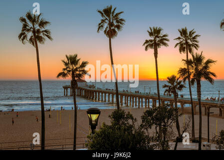 Manhattan Beach al tramonto, Los Angeles. In California. Foto Stock
