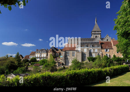 Francia, Indre, Saint Marcel, la chiesa e il borgo medievale Foto Stock