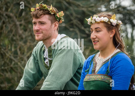 Il castello di Hever, Inghilterra - Aprile 2017 : Ritratto di esecutori al giorno di maggio festival che ha avuto luogo presso il castello di Hever, Kent, England, Regno Unito Foto Stock