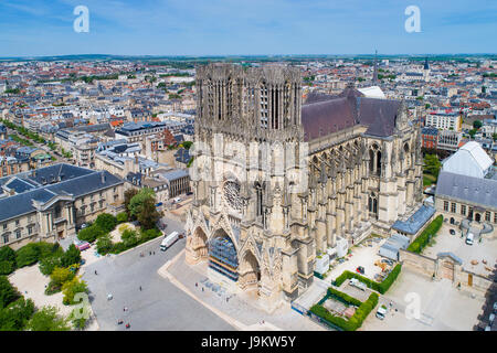 Francia, Marne (51), Reims, cathédrale Notre-dame classée Patrimoine Mondial de l'UNESCO//Francia, Marne (51), Reims, Notre Dame de Reims cattedrale, lis Foto Stock