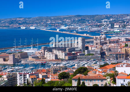 Vista panoramica di Marsiglia e Vieux Port Foto Stock