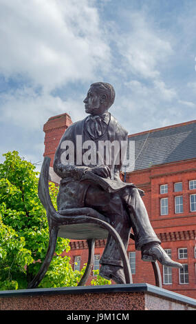 Ivor Novello statua per la Baia di Cardiff Galles del Sud Foto Stock