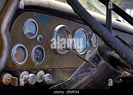 Bella immagine dell'interno di un vecchio abbandonato Pickup. Foto Stock