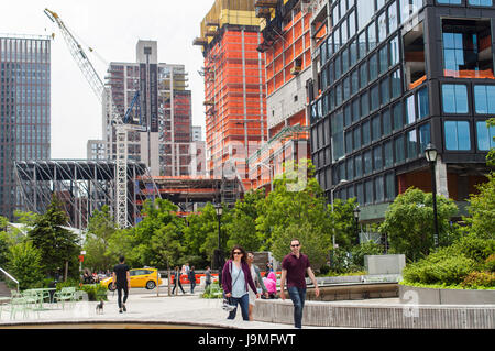 Costruzione dei cantieri di Hudson lo sviluppo in New York Domenica, 28 maggio 2017. (© Richard B. Levine) Foto Stock