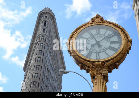 Il Flat Iron Building di New York Fifth Avenue Foto Stock