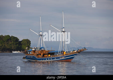 Crociera immersioni prima di Sorong,Raja Ampat,Papua occidentale,l'Indonesia, Foto Stock