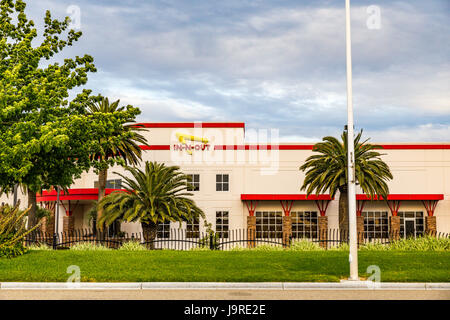 L'In-N-Out hamburger centro di distribuzione in Lathrop California Foto Stock