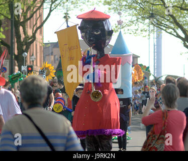 West End Festival scene e persone, esecutori di Glasgow Foto Stock