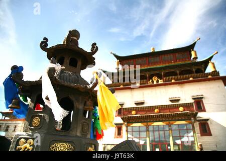 Il monastero Gandantegchinlen è un stile tibetano monastero buddista nella capitale mongola di Ulaanbaatar, in Mongolia Foto Stock