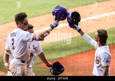 Baton Rouge, LA, Stati Uniti d'America. 02Giugno, 2017. durante la Baton Rouge Divisione io gioco regionale tra il Texas meridionale e la LSU presso Alex Box Stadium di Baton Rouge, LA. Stephen Lew/CSM/Alamy Live News Foto Stock
