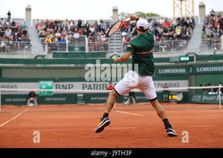 Parigi, Francia. 03 Giugno, 2017. Giapponese giocatore di tennis Kei Nishikori è in azione durante il suo terzo round in abbinamento alla ATP Open di Francia del Roland Garros Stadium vs coreano giocatore di tennis Hyeon Chung giu 3, 2017 a Parigi, Francia. - Credit: Yan Lerval/Alamy Live News Foto Stock