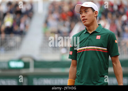 Parigi, Francia. 03 Giugno, 2017. Giapponese giocatore di tennis Kei Nishikori è in azione durante il suo terzo round in abbinamento alla ATP Open di Francia del Roland Garros Stadium vs coreano giocatore di tennis Hyeon Chung giu 3, 2017 a Parigi, Francia. - Credit: Yan Lerval/Alamy Live News Foto Stock