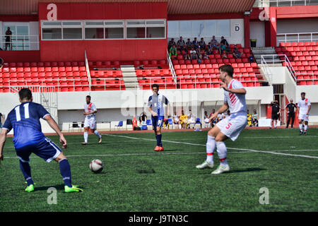 Gibralter. 03 Giugno, 2017. La Gibilterra la squadra nazionale ha giocato contro un sotto 21 team nazionali in preparazione delle prossime partite internazionali per entrambi i lati. La partita si è svolta presso il Victoria Stadium di Gibilterra prima della loro partenza per Faro, Portogallo la prossima settimana per giocare a Cipro. Il Sotto 21s play Austria Credito: Stephen Ignacio/Alamy Live News Foto Stock