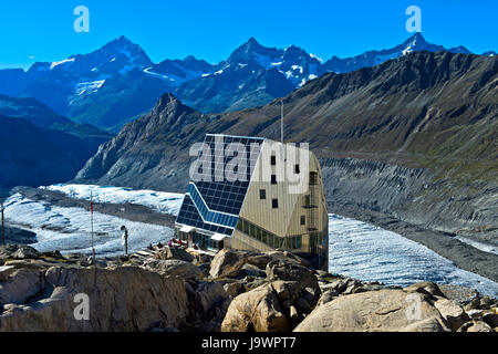 Pannello solare sul Monte Rosa capanna, Zermatt, Vallese, Svizzera Foto Stock