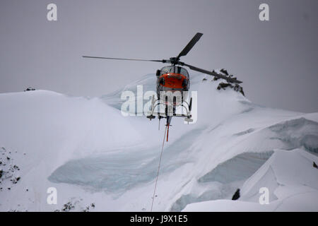 Hubschrauber, Mont Blanc-Massiv, Chamonix Frankreich. Foto Stock