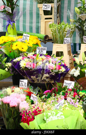 Giorno di mercato a Wetherby vicino a Leeds, Yorkshire. Foto Stock