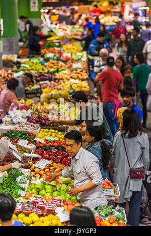 Frutta e verdura si spegne al Paddy il mercato, Chinatown di Sydney, Australia. Foto Stock