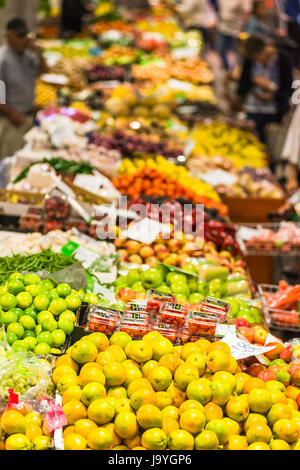 Frutta e verdura si spegne al Paddy il mercato, Chinatown di Sydney, Australia. Foto Stock